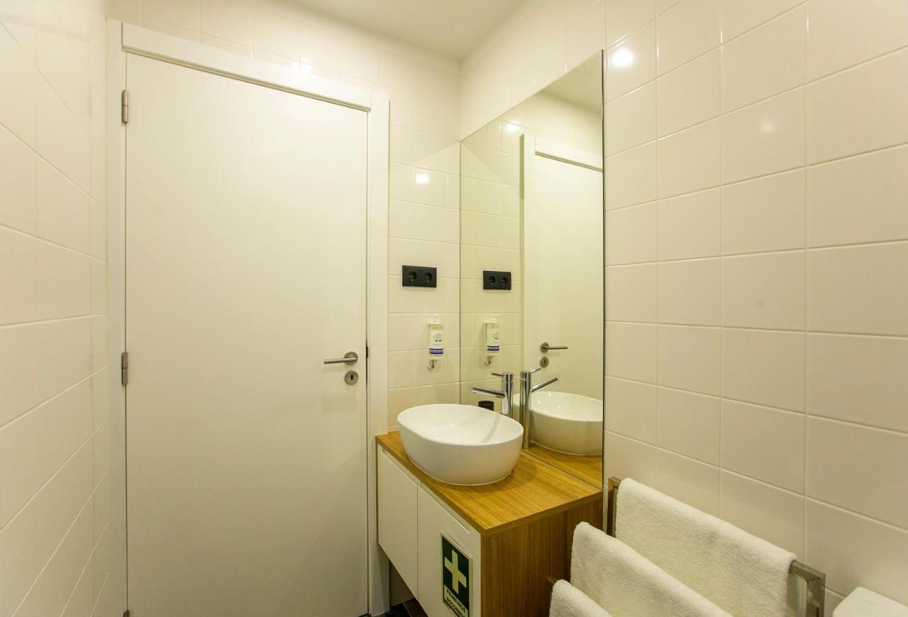 Charming Studio In Historic Downtown Porto Kültér fotó