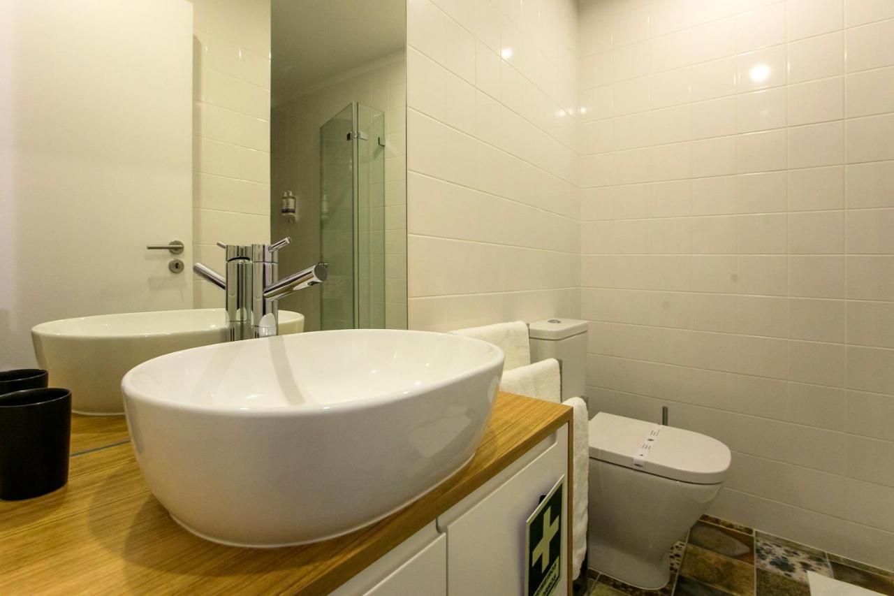 Charming Studio In Historic Downtown Porto Kültér fotó